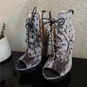 Gray Velvet Lace-Up Ankle Boots heels size 38